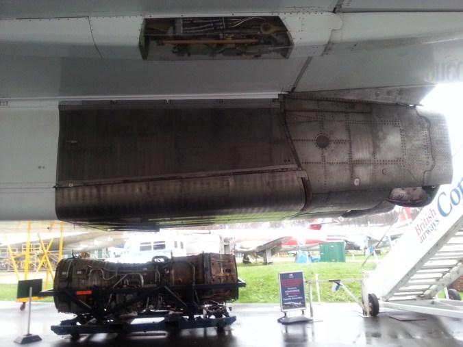 Concorde engine and cooling chamber