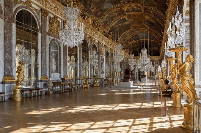 Galerie des Glaces (Hall of Mirrors) at Versailles