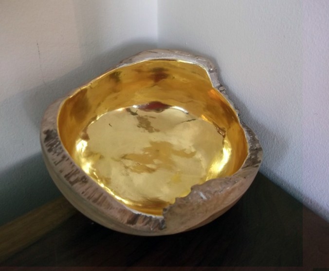 gold-leaf-pottery